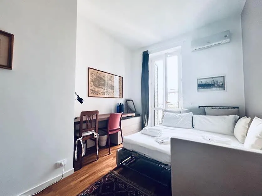 Homeby, Casa Melzo Chic Apartment In Porta Venezia Milan