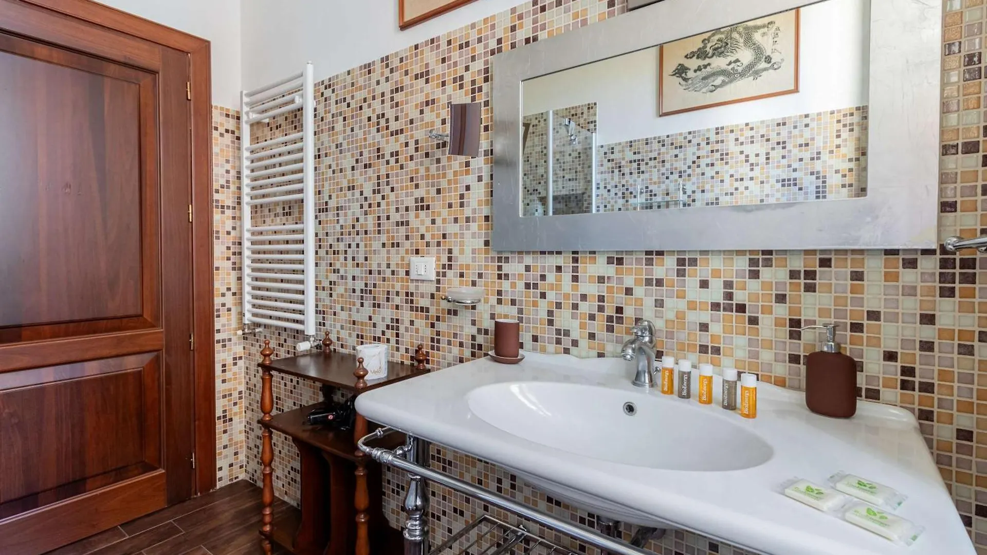 Homeby, Casa Melzo Chic Apartment In Porta Venezia Milan Italy