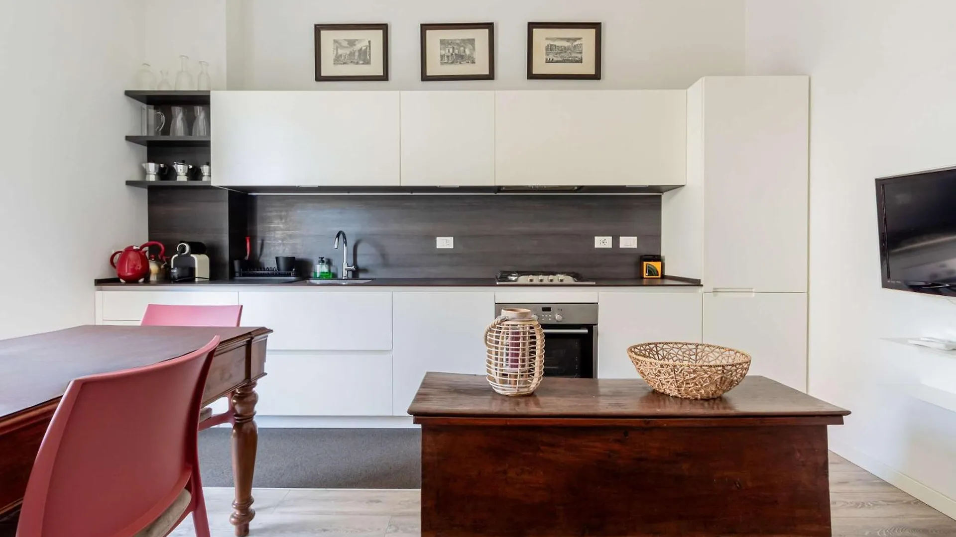 Homeby, Casa Melzo Chic Apartment In Porta Venezia Milan 0*,