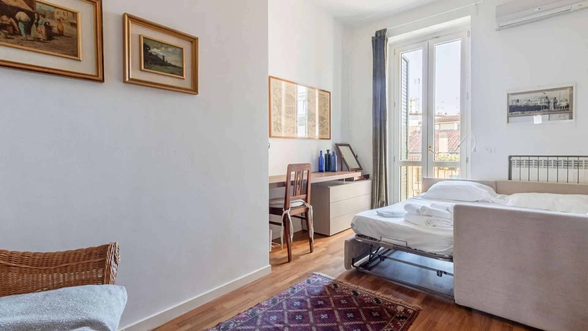 Homeby, Casa Melzo Chic Apartment In Porta Venezia Milan Italy